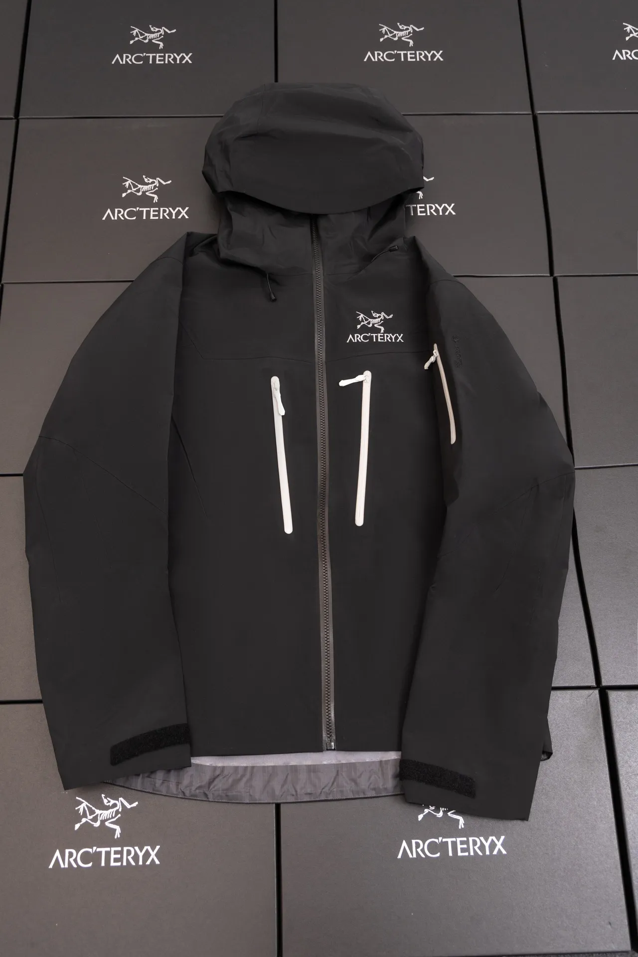 Quality ARC'TERYX SV Arcteryx Alpha SV GTX Same Style S XXL Premium ～ ！ ， 。 Recco ， ， ！ Authentic Gore-Tex ： 100% ＋ ＋20d ( )＋ Authentic ！ ！ ～ ， 。 。 ， ， ， 。 ， Quality 。 😊 Quality ！ Size：S/M/L/XL/XXL ： 81 83 86 88 90 ：117 122 128 132 136 ： 59 61 64 66 68 ： 53 55 58 60 62 S 80-120 M 110-150 L 140-170 XL 160 XXL 180 os ～